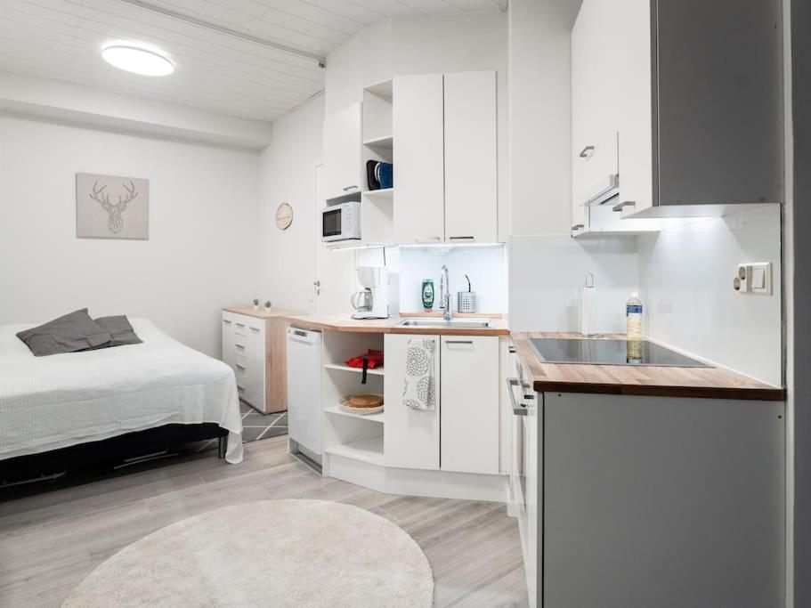 Cozy Roomy Studio Flat Next To Tram Stop @ Kallio Хельсинки Экстерьер фото
